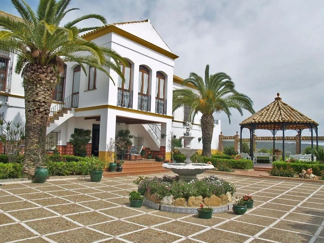 펜션 Lora del Río Schoenes Ferienhaus Mit Sonnenterasse Und Pool 빌라