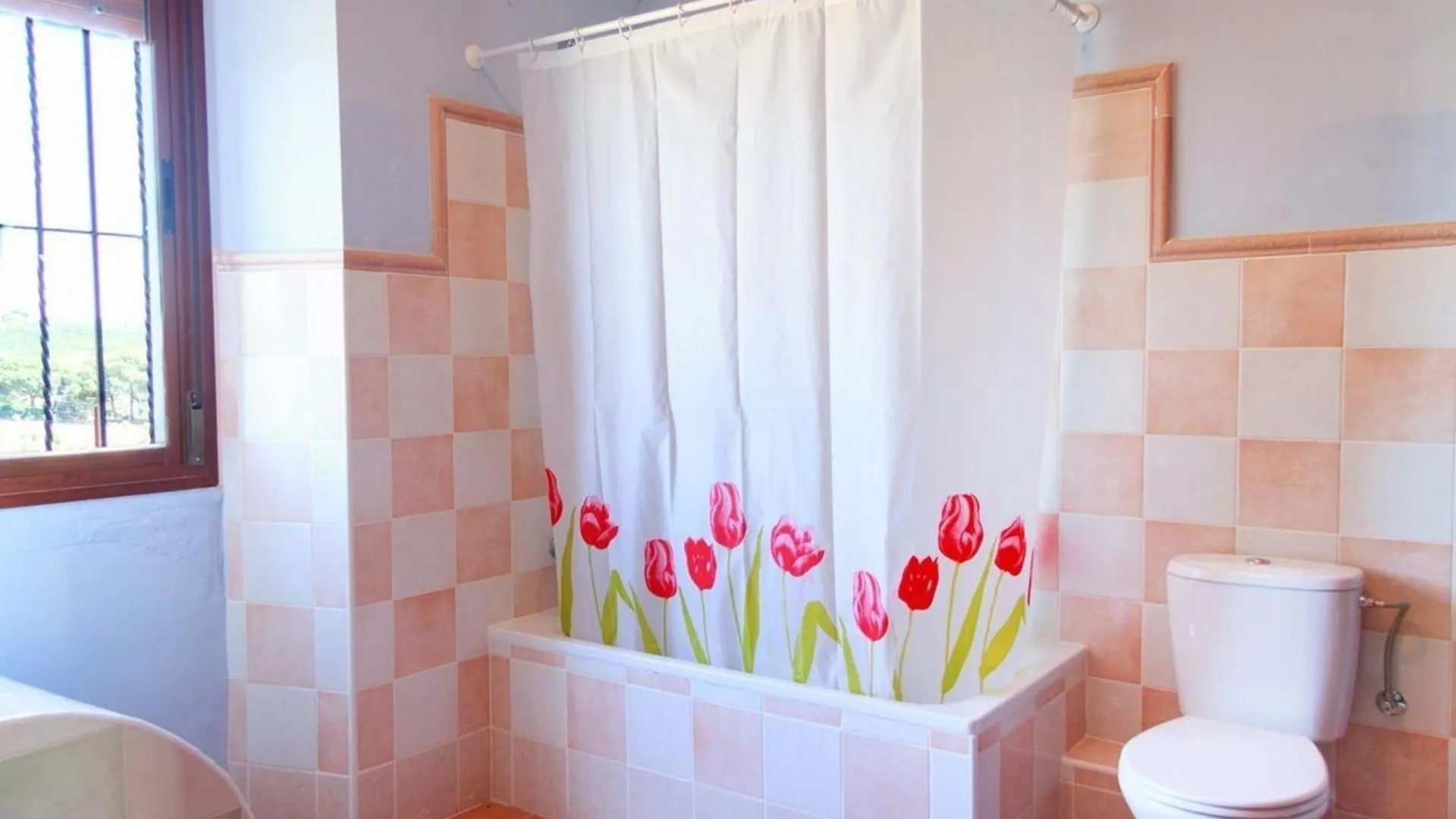 Holiday home Schoenes Ferienhaus Mit Sonnenterasse Und Pool Villa Lora del Rio